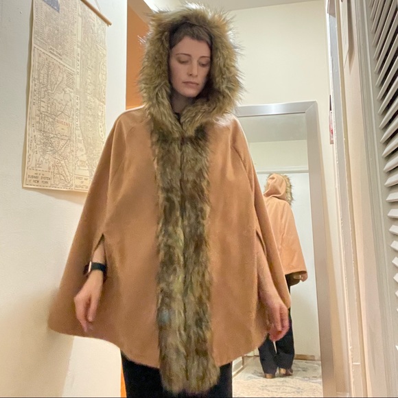 ✨Fabulous furs faux fur trimmed poncho✨ - Picture 3 of 15